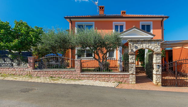 Apartment mit 2 Schlafzimmern in Umag mit schwimmbad und garten - Foto 2