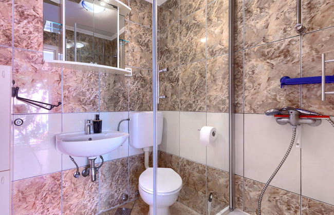 Apartamento de 2 quartos em Umag com piscina e jardim - Foto 20
