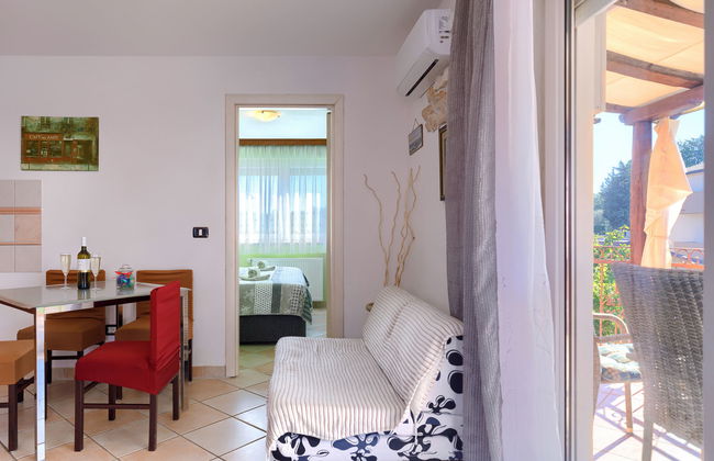 Apartamento de 2 quartos em Umag com piscina e jardim - Foto 8