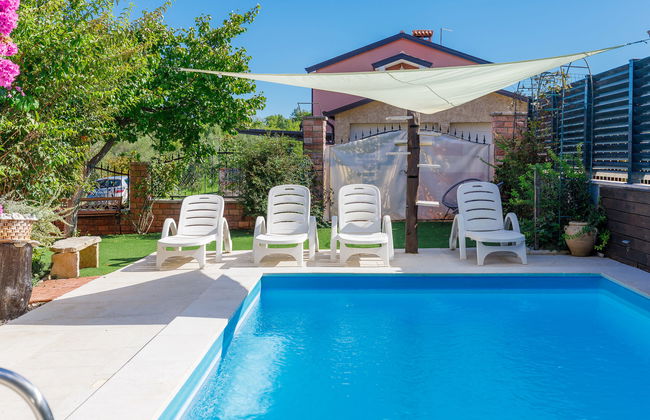 Apartamento de 3 quartos em Umag com piscina e jardim - Foto 21