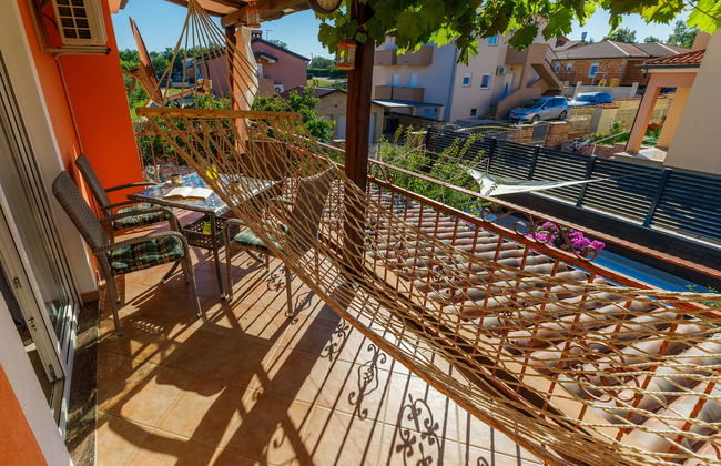 Apartamento de 2 quartos em Umag com piscina e jardim - Foto 13