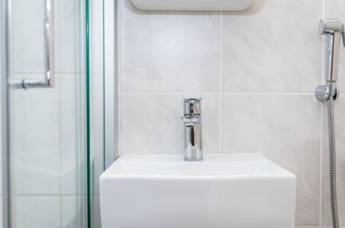 Foto 15 - Appartamento con 3 camere da letto a Lahnstein con piscina e sauna