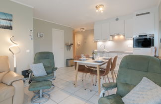 Photo 2 - 2 bedroom Apartment in Bredene with swimming pool and terrace