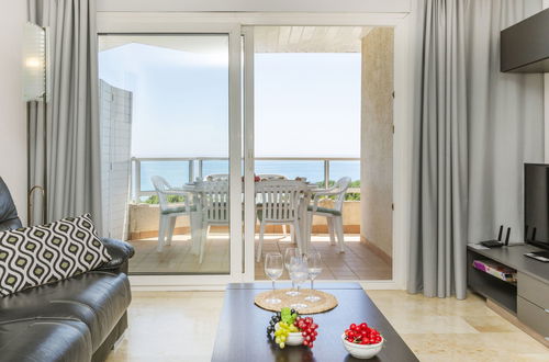 Foto 9 - Apartment mit 3 Schlafzimmern in Blanes mit schwimmbad