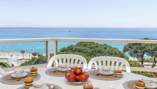 4 bedroom Apartment in Blanes with swimming pool - Photo 2