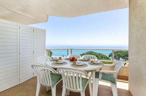 Foto 19 - Apartment mit 3 Schlafzimmern in Blanes mit schwimmbad