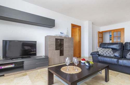 Foto 8 - Apartment mit 3 Schlafzimmern in Blanes mit schwimmbad