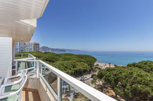 Foto 20 - Apartment mit 3 Schlafzimmern in Blanes mit schwimmbad