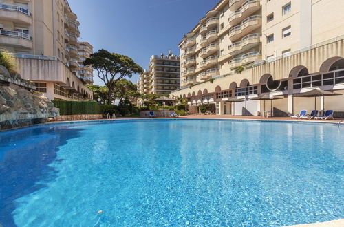 Foto 22 - Apartment mit 3 Schlafzimmern in Blanes mit schwimmbad