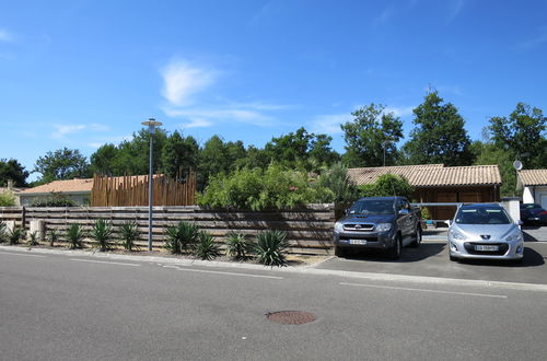 Photo 44 - 3 bedroom House in Le Porge with private pool and garden