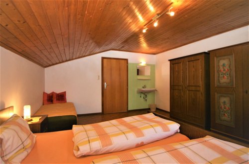 Foto 10 - Appartamento con 2 camere da letto a Pill con terrazza e vista sulle montagne