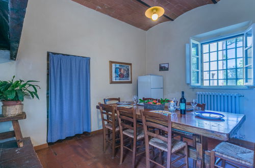 Photo 13 - 3 bedroom Apartment in Poggibonsi with swimming pool and garden