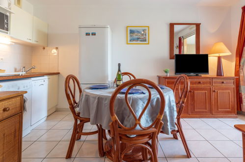 Photo 9 - 1 bedroom Apartment in Fréjus with swimming pool and garden