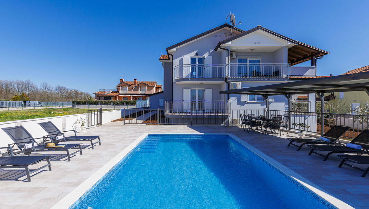 Apartment mit 2 Schlafzimmern in Umag mit garten und terrasse - Foto 1