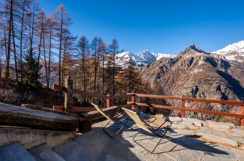 Photo 12 - Apartment in Valtournenche with garden and mountain view