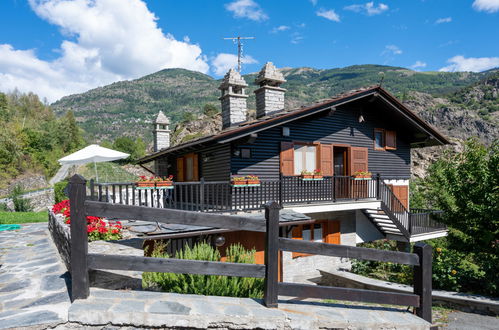 Photo 1 - Maison de 4 chambres à Arvier avec jardin et vues sur la montagne