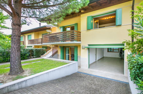 Photo 37 - Maison de 2 chambres à Lignano Sabbiadoro avec piscine et vues à la mer