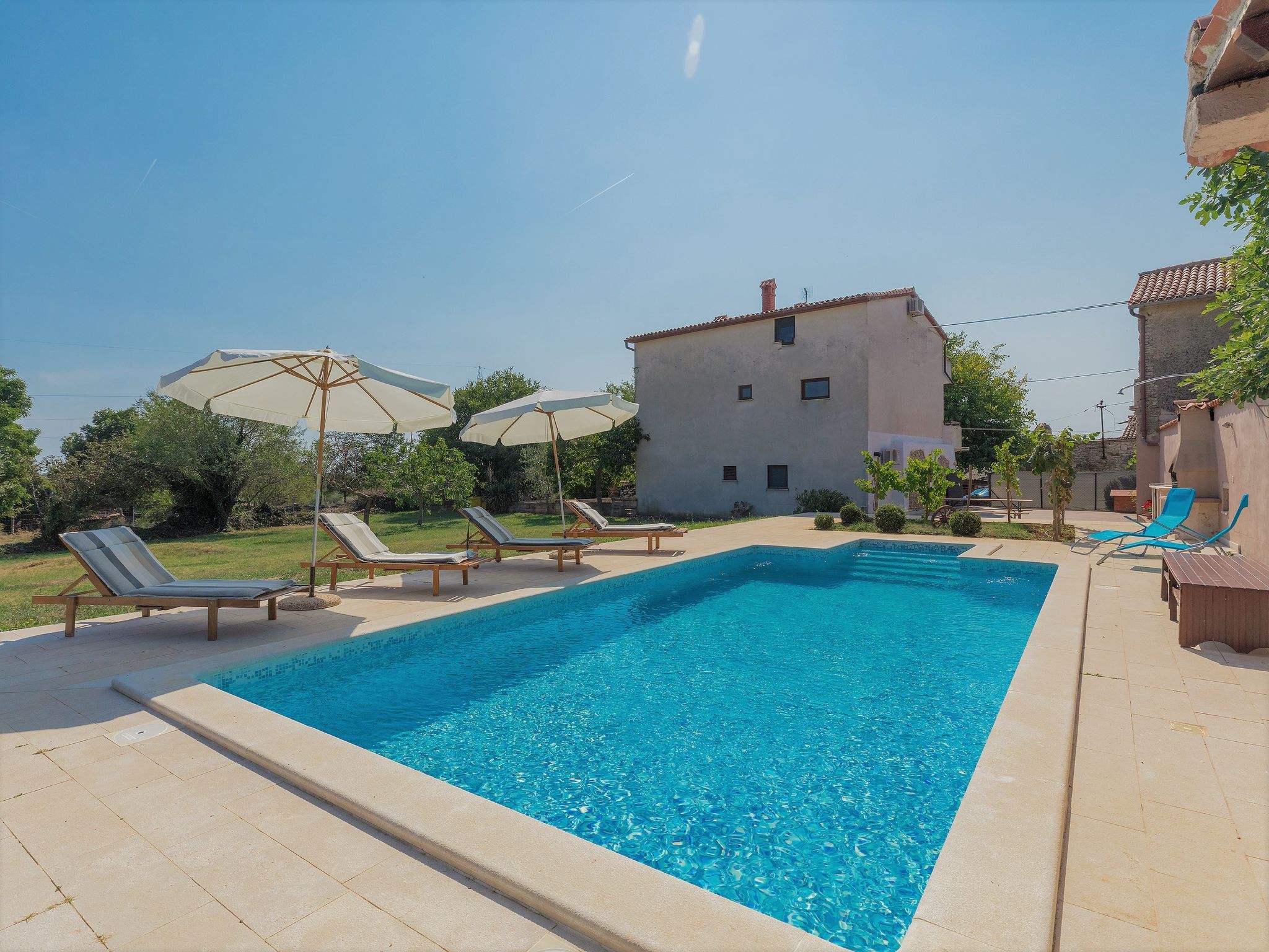 Photo 3 - Maison de 2 chambres à Marčana avec piscine privée et jardin