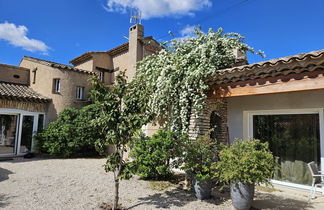 Foto 2 - Casa con 2 camere da letto a Morières-lès-Avignon con piscina privata e giardino