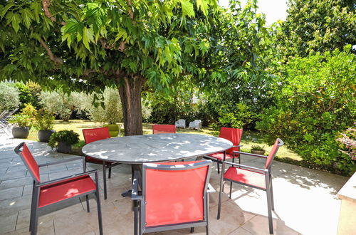 Foto 10 - Casa de 2 quartos em Morières-lès-Avignon com piscina privada e jardim