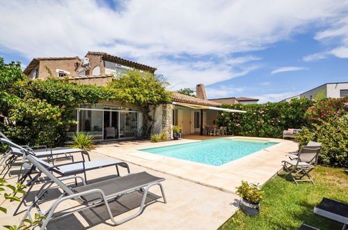 Foto 1 - Casa de 2 quartos em Morières-lès-Avignon com piscina privada e jardim