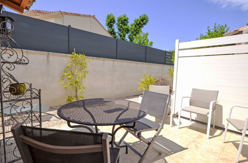 Foto 55 - Casa de 2 quartos em Morières-lès-Avignon com piscina privada e jardim
