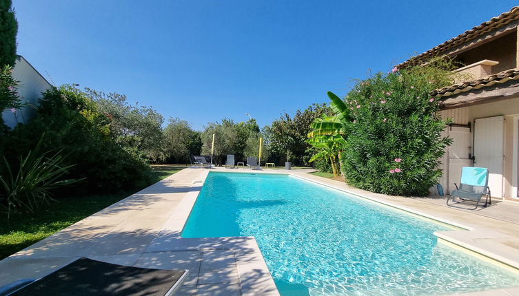 Foto 1 - Casa de 2 quartos em Morières-lès-Avignon com piscina privada e jardim