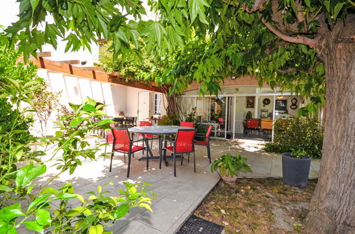 Foto 49 - Casa de 2 quartos em Morières-lès-Avignon com piscina privada e jardim