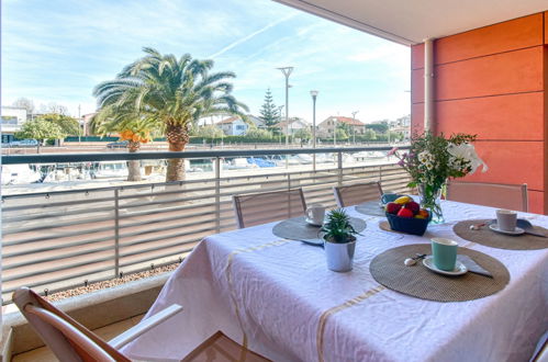 Foto 5 - Apartment mit 2 Schlafzimmern in Fréjus mit terrasse und blick aufs meer