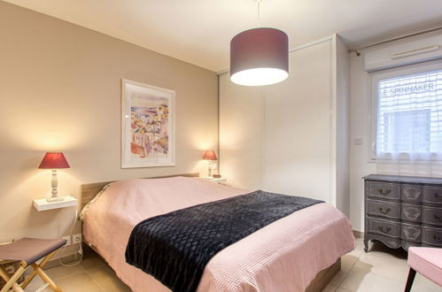 Foto 19 - Appartamento con 2 camere da letto a Fréjus con terrazza e vista mare