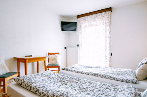 Foto 5 - Apartment mit 2 Schlafzimmern in San Giovanni di Fassa-Sèn Jan mit blick auf die berge