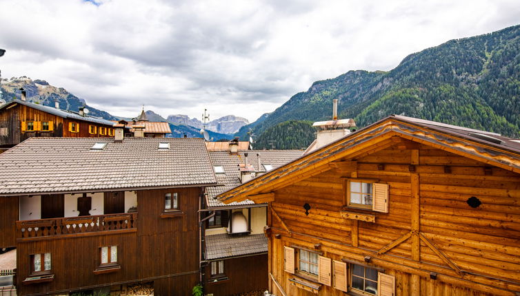 Foto 1 - Appartamento con 2 camere da letto a San Giovanni di Fassa-Sèn Jan con vista sulle montagne