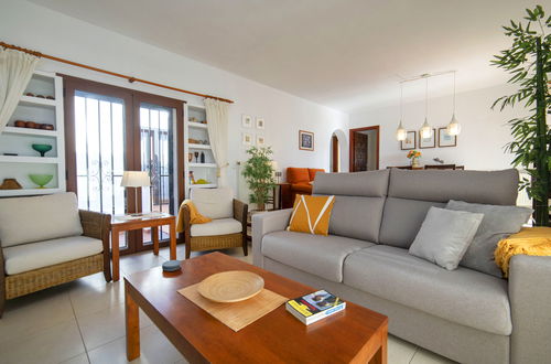 Photo 3 - 2 bedroom House in Calp with private pool and garden