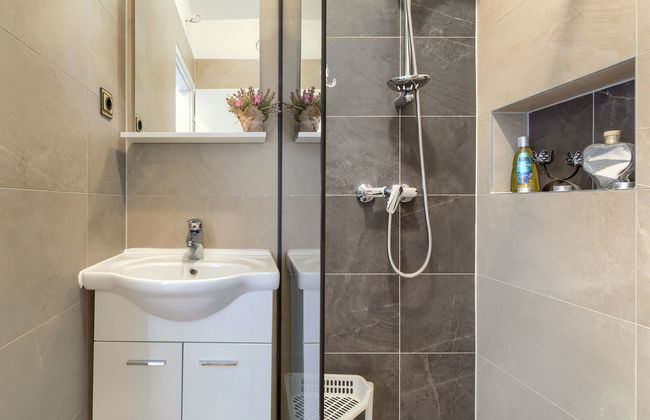Apartamento de 1 quarto em Poreč com jardim e terraço - Foto 12
