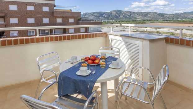 Apartamento de 3 quartos em Oropesa del Mar com piscina e jardim - Foto 2
