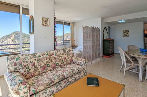 Photo 2 - 1 bedroom Apartment in Benidorm with swimming pool and sea view