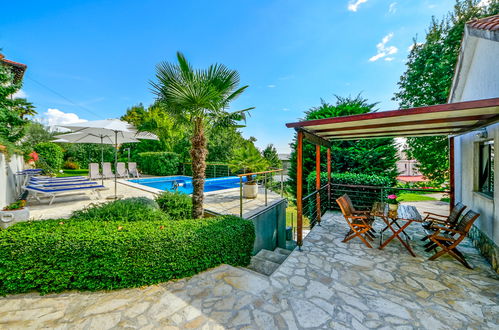 Photo 9 - Maison de 1 chambre à Matulji avec piscine et jardin