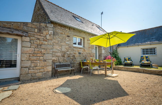 Haus mit 2 Schlafzimmern in Ploumilliau mit garten - Foto 1