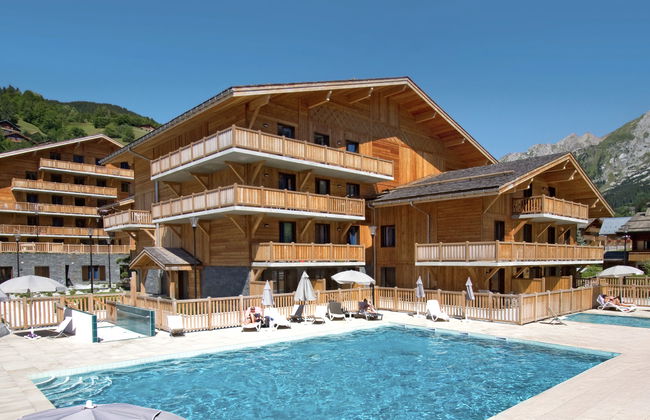Apartamento de 2 quartos em La Clusaz com piscina e terraço - Foto 1