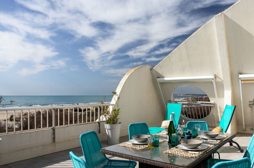 Photo 1 - 2 bedroom Apartment in La Grande-Motte with swimming pool and sea view
