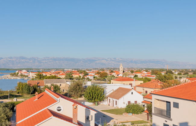 Apartamento de 2 quartos em Nin com piscina e jardim - Foto 19