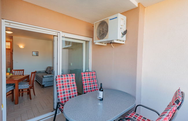 Apartamento de 2 quartos em Nin com piscina e jardim - Foto 12