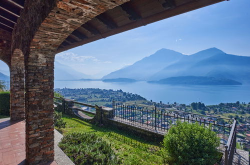 Foto 47 - Casa de 5 habitaciones en Dongo con jardín y vistas a la montaña