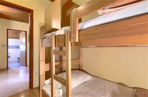 Foto 13 - Appartamento con 2 camere da letto a Pola con terrazza e vista mare