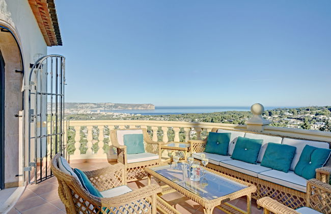 Casa de 5 quartos em Jávea com piscina privada e jardim - Foto 2