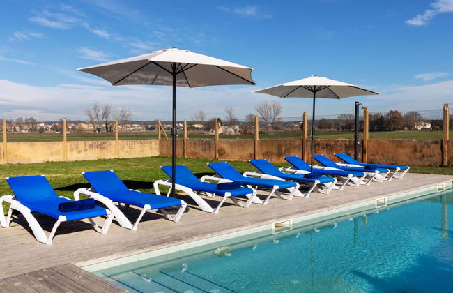 Casa de 8 quartos em Vidreres com piscina privada e jardim - Foto 2