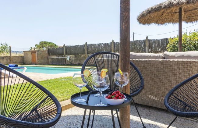 Casa de 8 quartos em Vidreres com piscina privada e jardim - Foto 47