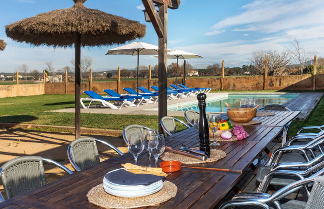 Casa de 8 quartos em Vidreres com piscina privada e jardim - Foto 43