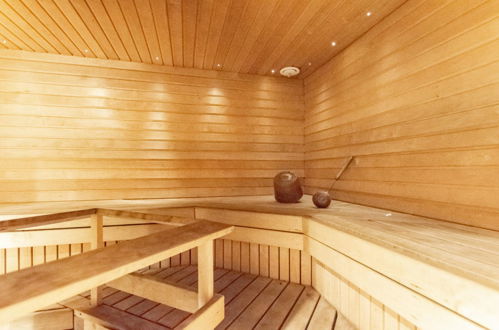 Foto 30 - Casa de 8 habitaciones en Inari con sauna y vistas a la montaña