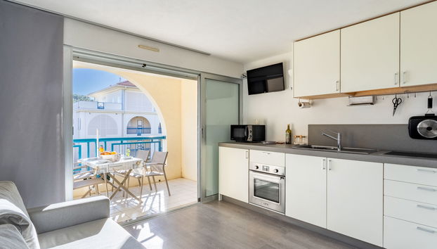 Apartamento de 1 quarto em Le Lavandou com piscina e jardim - Foto 5